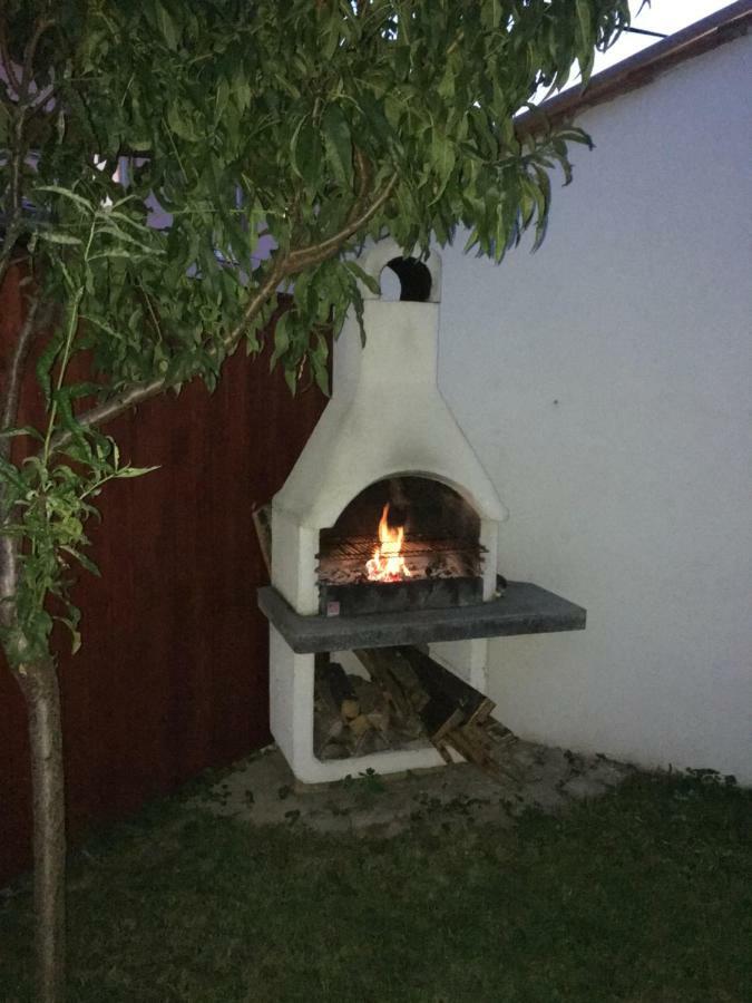 Luca Holiday House بوداورس المظهر الخارجي الصورة